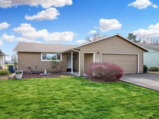 2056 KING Way, Woodburn, OR 97071