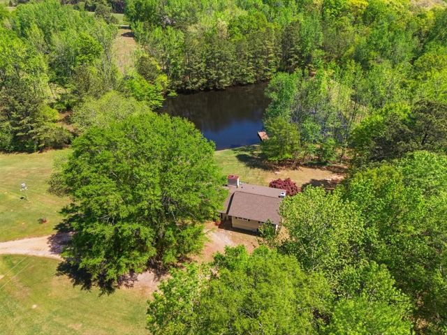 224 Old Franklin Street, Roopville, GA 30170