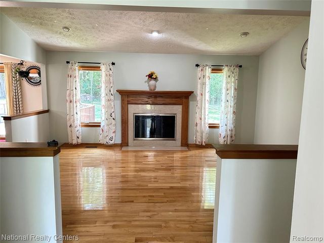 23001 Watt Drive, Farmington Hills, MI 48336