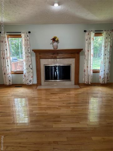 23001 Watt Drive, Farmington Hills, MI 48336