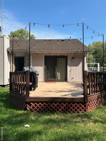 23001 Watt Drive, Farmington Hills, MI 48336