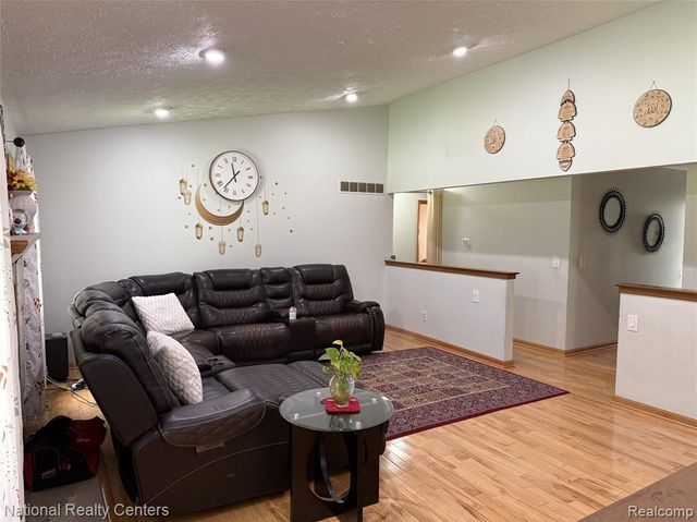 23001 Watt Drive, Farmington Hills, MI 48336