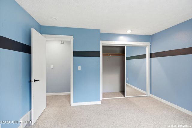 19650 S Montague Loop, Eagle River, AK 99577