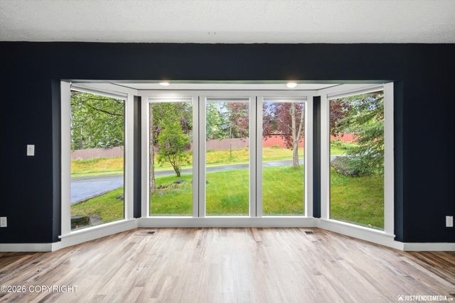 19650 S Montague Loop, Eagle River, AK 99577