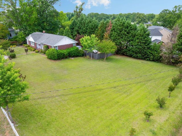 110 W Main Street, Duncan, SC 29334