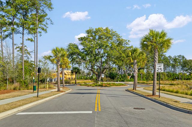 1077 Ship Builder Street, Daniel Island, SC 29492