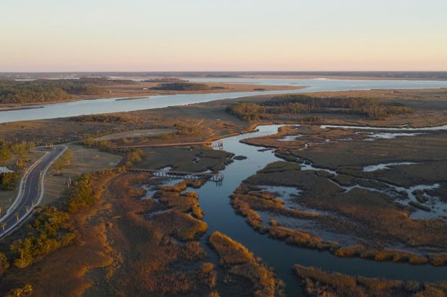 1077 Ship Builder Street, Daniel Island, SC 29492