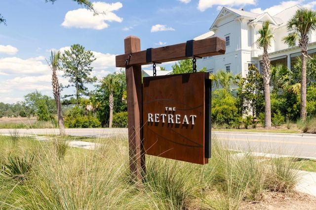 1077 Ship Builder Street, Daniel Island, SC 29492