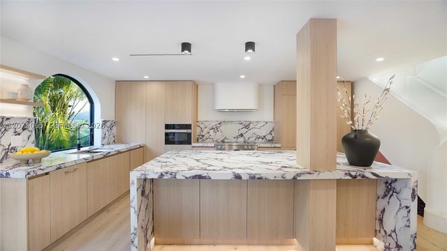 2311 SW 5th Ave, Miami, FL 33129