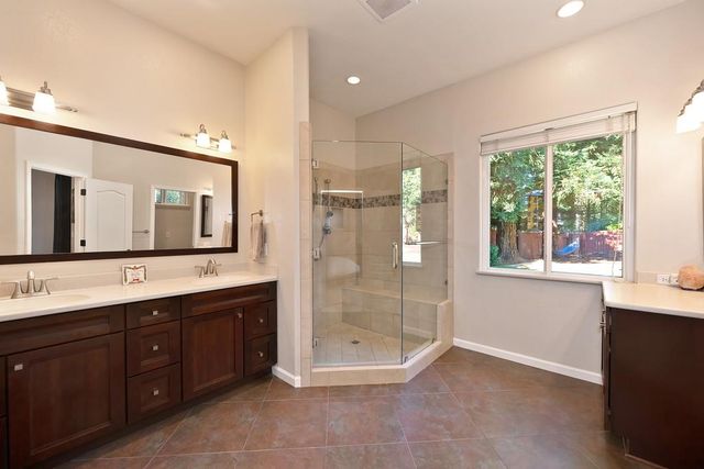 10917 Sunrise Ridge Cir, Auburn, CA 95603