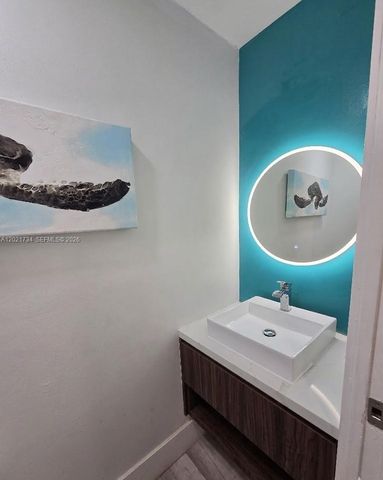 2908 N 36th Ave, Hollywood, FL 33021