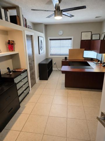 2908 N 36th Ave, Hollywood, FL 33021