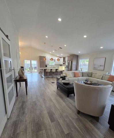 2908 N 36th Ave, Hollywood, FL 33021