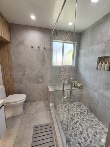 2908 N 36th Ave, Hollywood, FL 33021