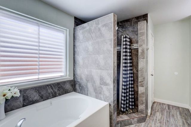 1530 Windy Oaks Dr, Aransas Pass, TX 78336