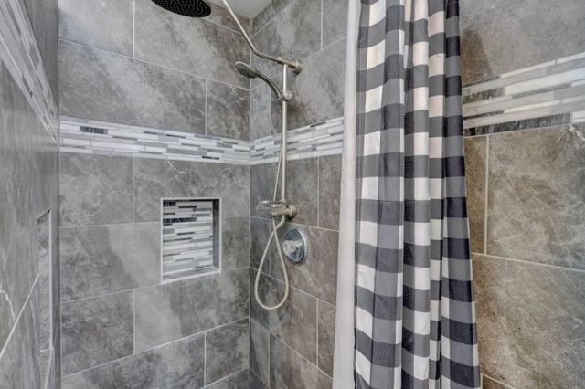 1530 Windy Oaks Dr, Aransas Pass, TX 78336