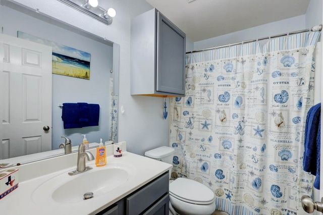 1530 Windy Oaks Dr, Aransas Pass, TX 78336