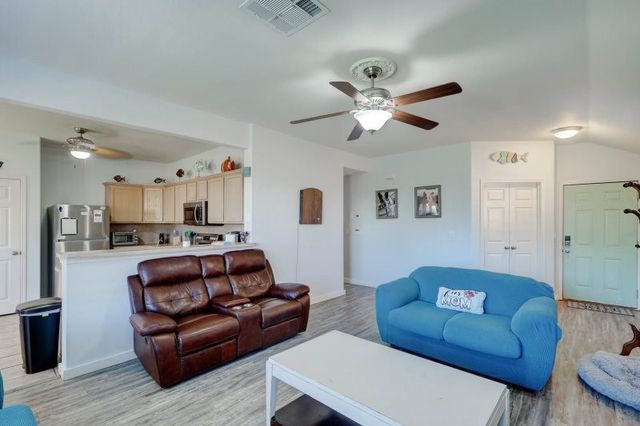 1530 Windy Oaks Dr, Aransas Pass, TX 78336