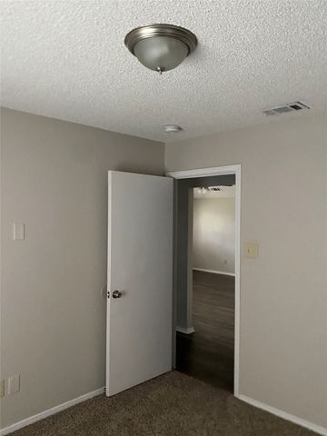 104 Mesa Moor Drive, Glenn Heights, TX 75154