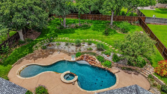 2802 Yorkshire Lane, Southlake, TX 76092