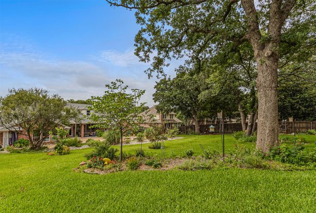 2802 Yorkshire Lane, Southlake, TX 76092