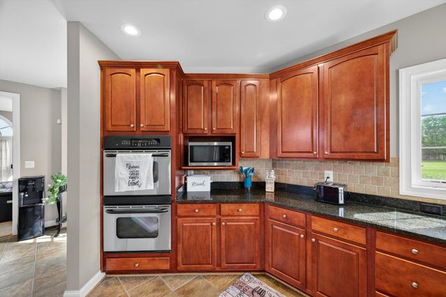 4 JACKSON PL, Middletown, VA 22645