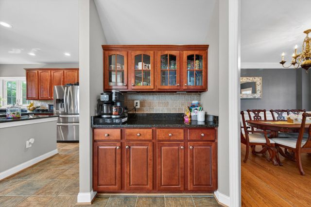 4 JACKSON PL, Middletown, VA 22645