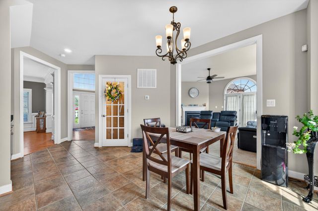 4 JACKSON PL, Middletown, VA 22645