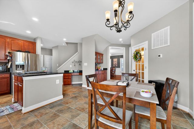 4 JACKSON PL, Middletown, VA 22645