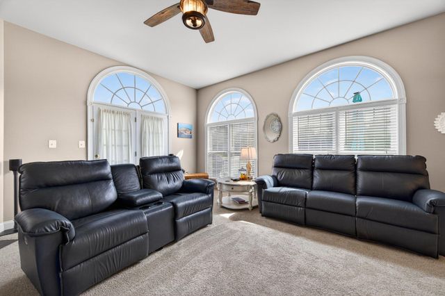 4 JACKSON PL, Middletown, VA 22645
