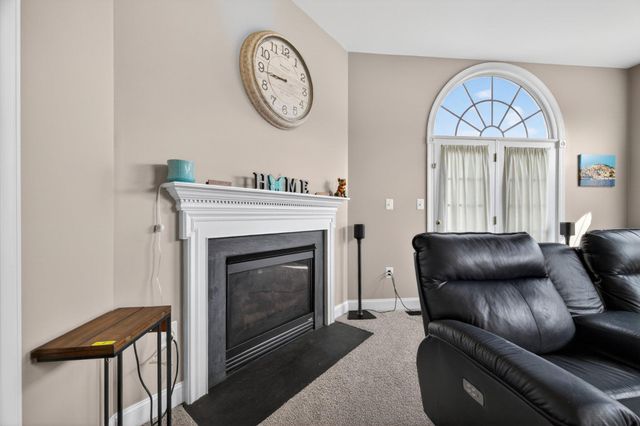 4 JACKSON PL, Middletown, VA 22645