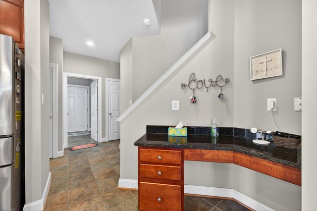4 JACKSON PL, Middletown, VA 22645