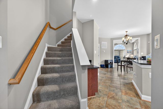 4 JACKSON PL, Middletown, VA 22645