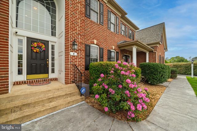 4 JACKSON PL, Middletown, VA 22645