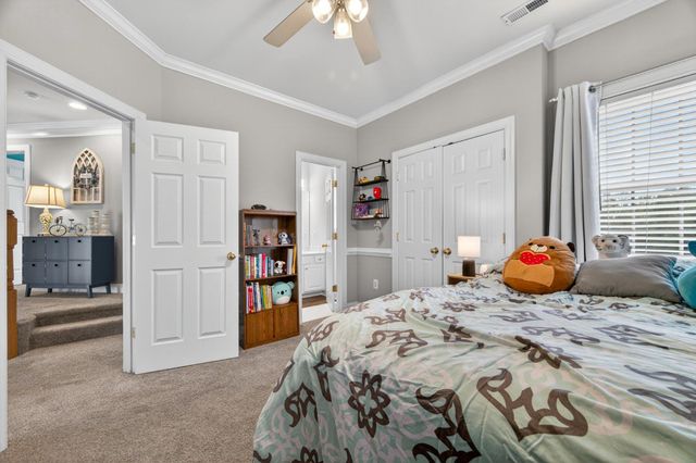 4 JACKSON PL, Middletown, VA 22645