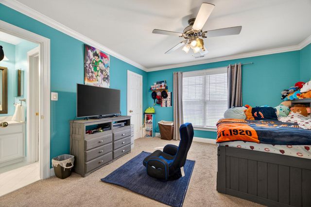 4 JACKSON PL, Middletown, VA 22645