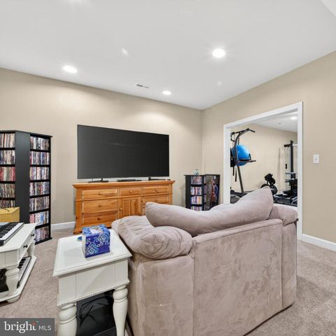 4 JACKSON PL, Middletown, VA 22645