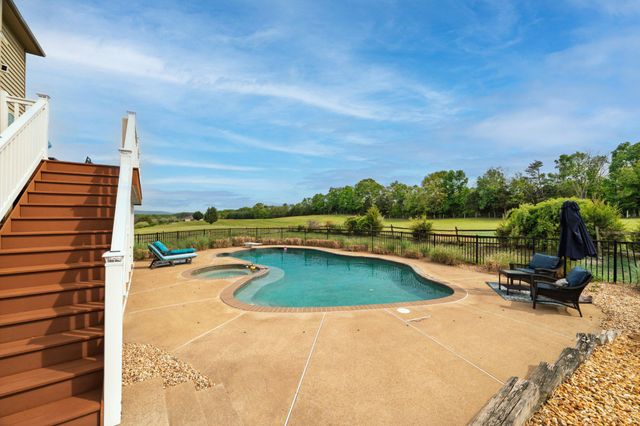 4 JACKSON PL, Middletown, VA 22645