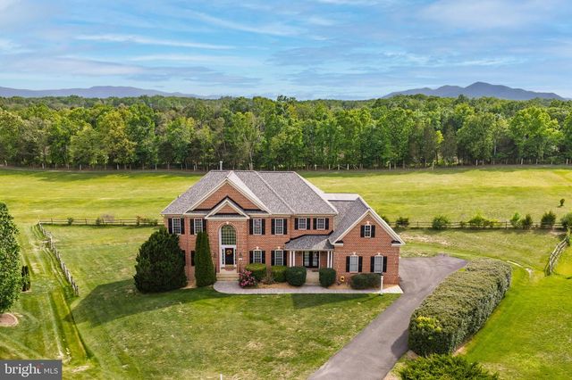 4 JACKSON PL, Middletown, VA 22645