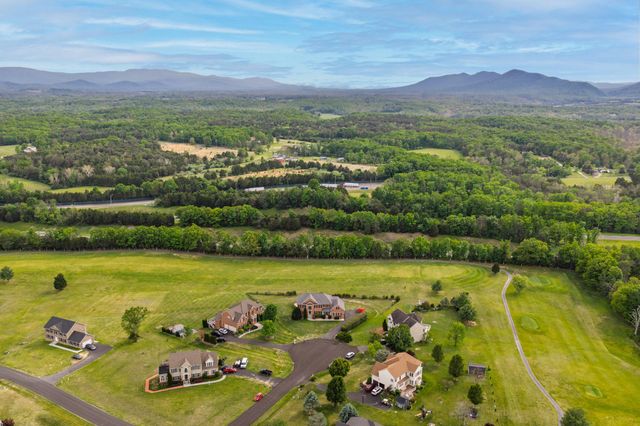 4 JACKSON PL, Middletown, VA 22645