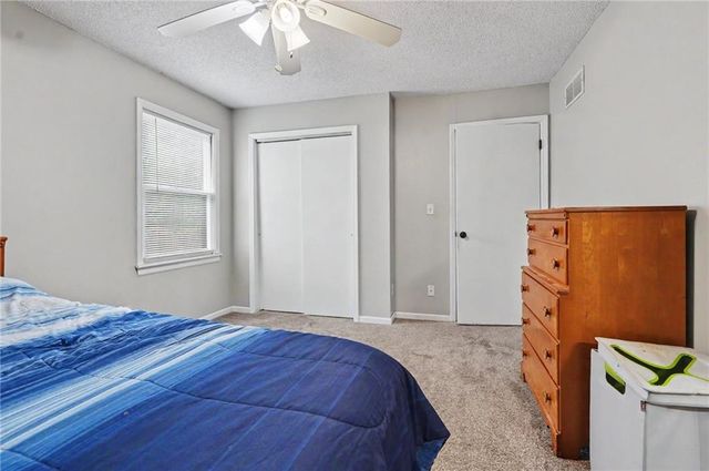 1713 E 21st Terrace, Lawrence, KS 66046