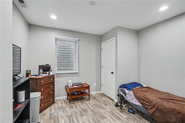 1713 E 21st Terrace, Lawrence, KS 66046