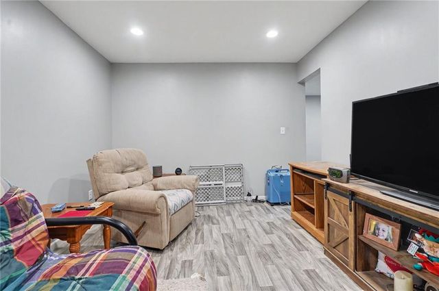 1713 E 21st Terrace, Lawrence, KS 66046