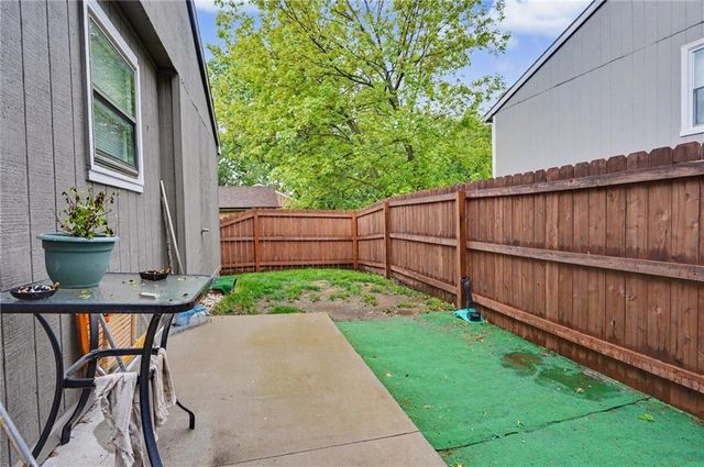 1713 E 21st Terrace, Lawrence, KS 66046