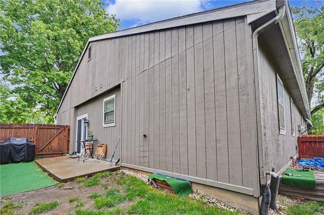 1713 E 21st Terrace, Lawrence, KS 66046