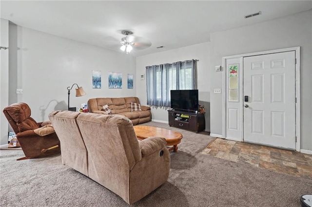 1713 E 21st Terrace, Lawrence, KS 66046
