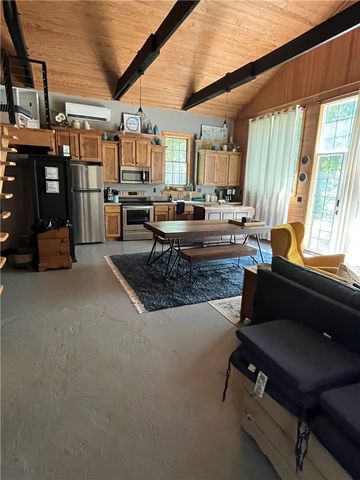 601 County Road 155, Eureka Springs, AR 72632
