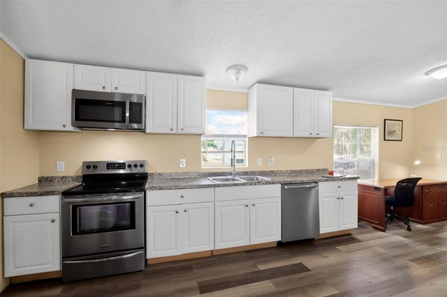 102 THIRD STREET, Lady Lake, FL 32159