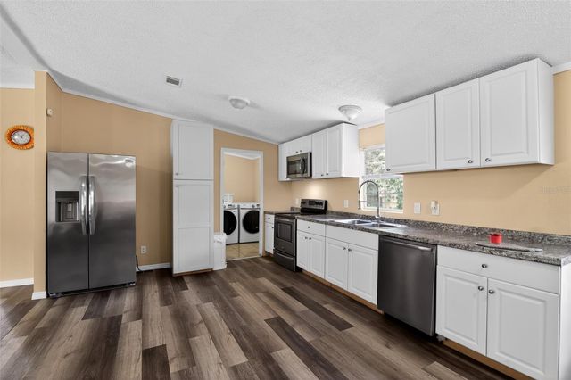 102 THIRD STREET, Lady Lake, FL 32159