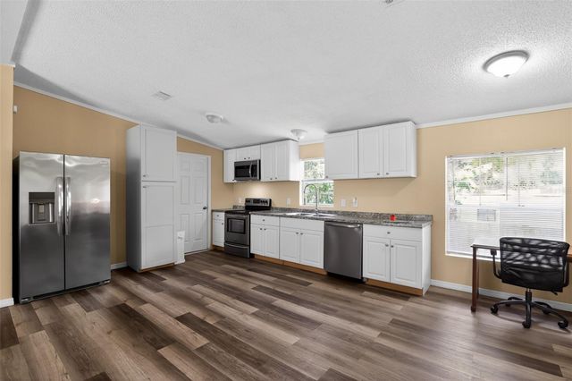 102 THIRD STREET, Lady Lake, FL 32159